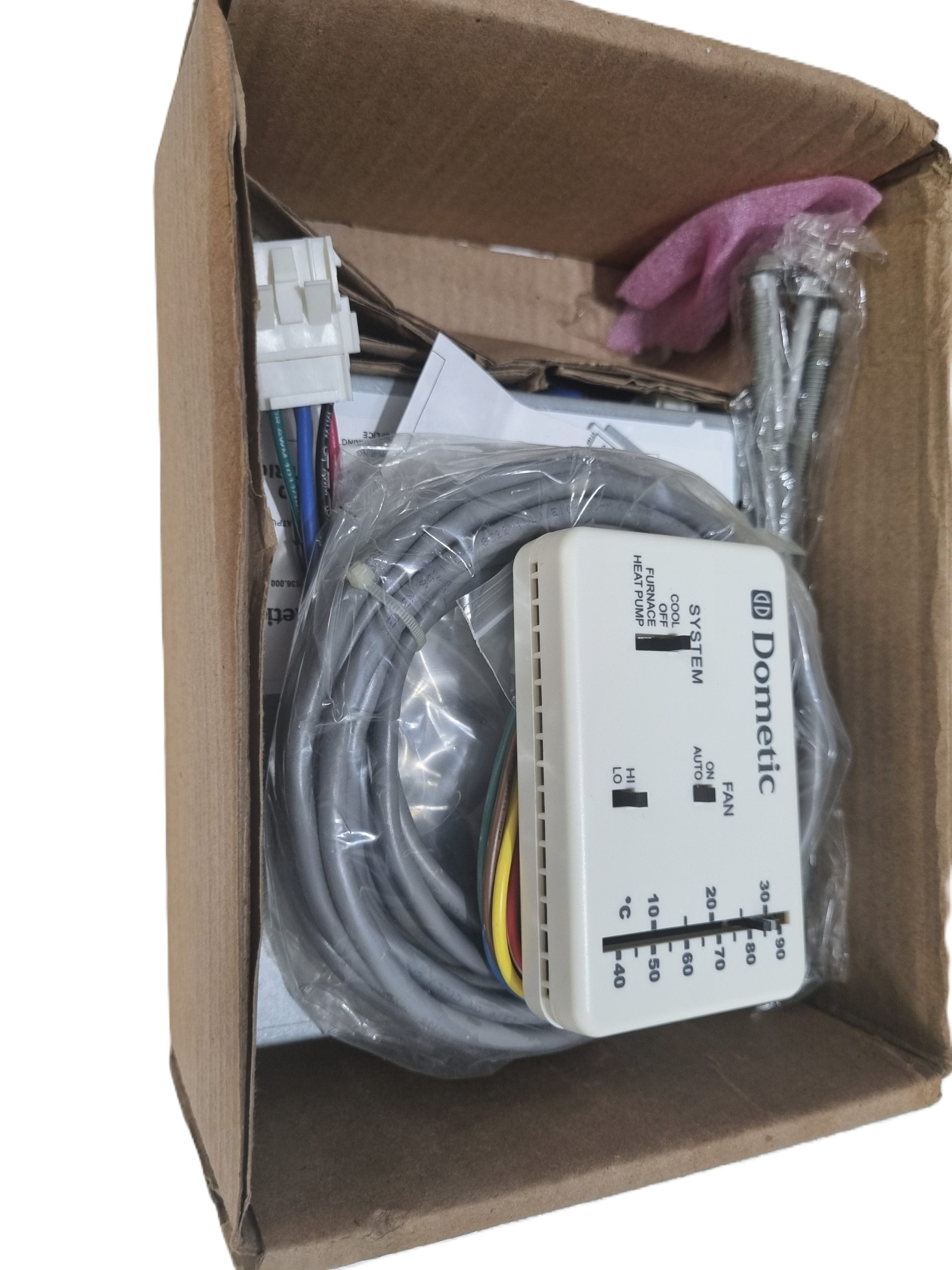 Dometic B3200 Wall control kit with Heat Pump 