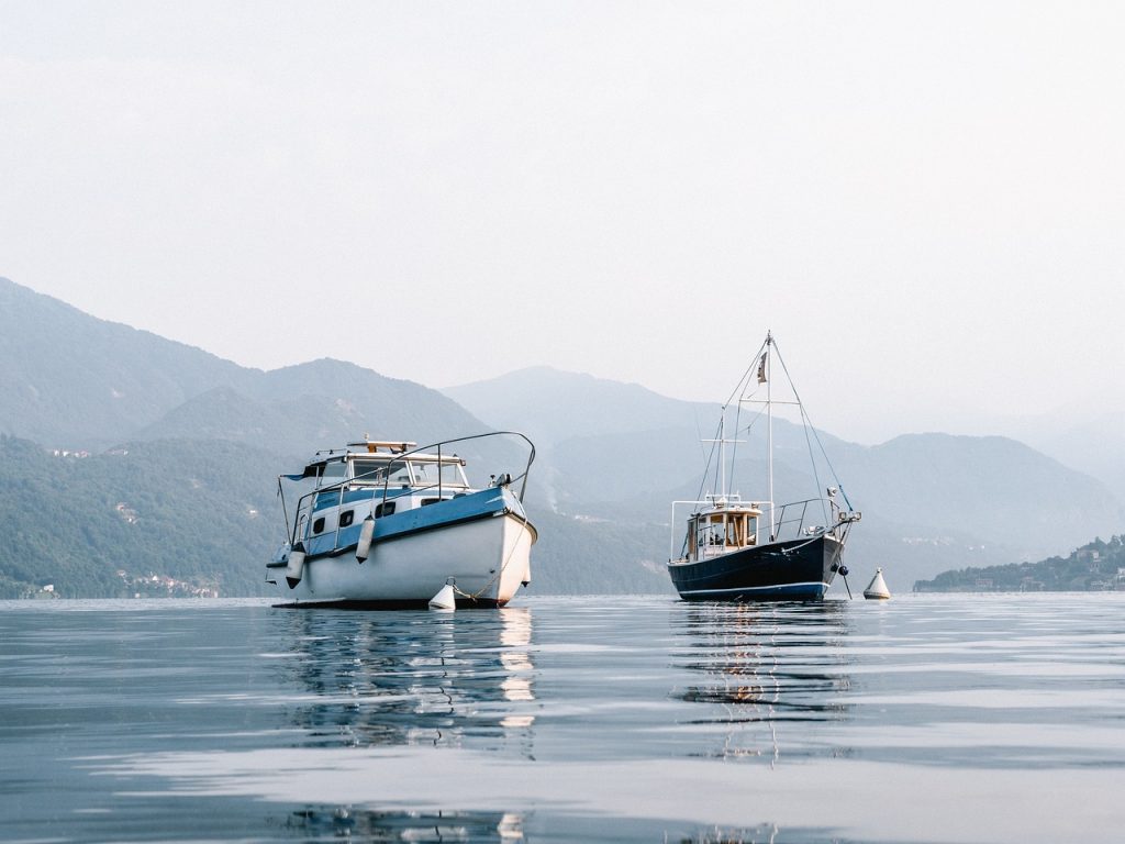 Boat's Fridge Running