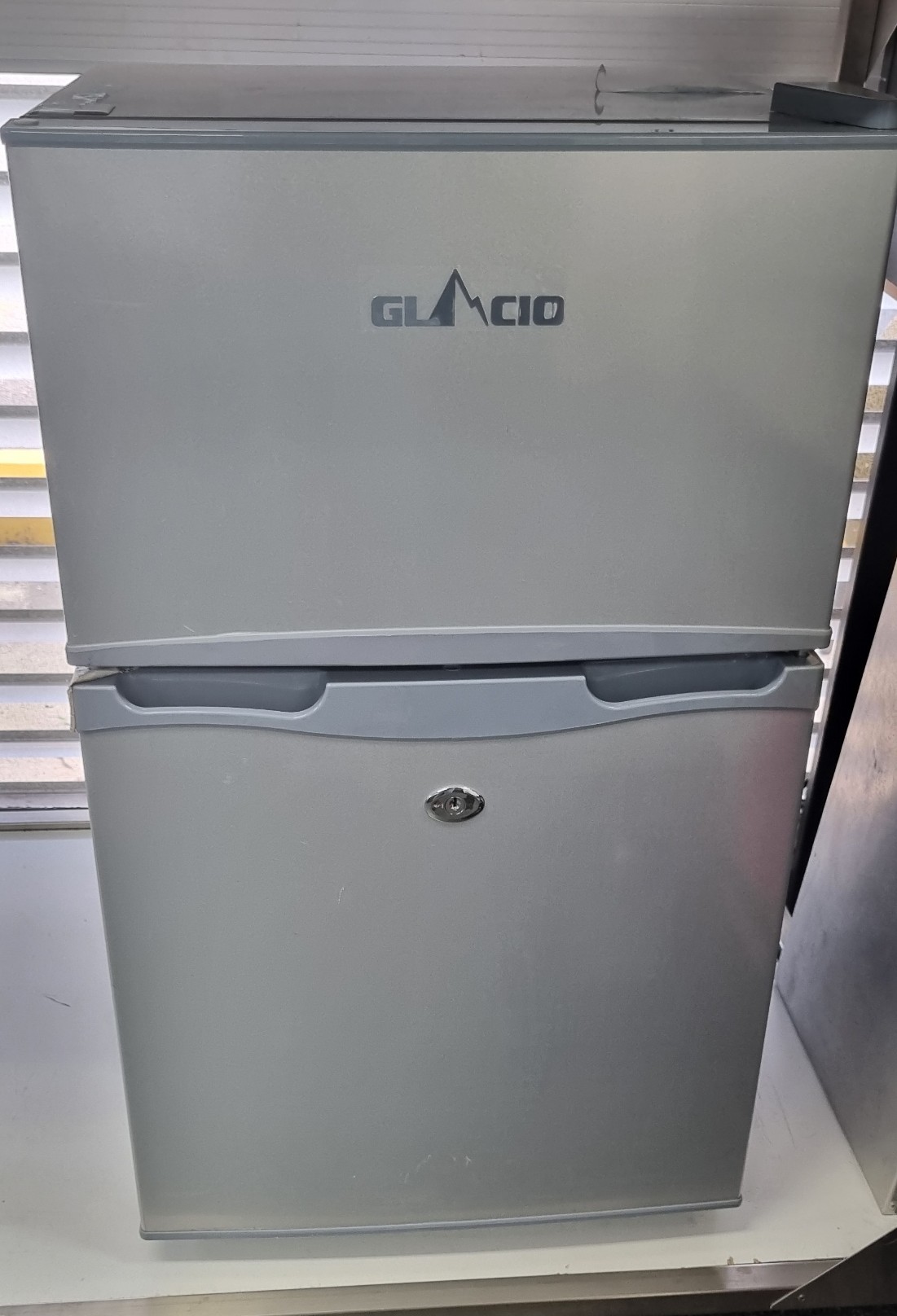 Glacio Portable Bar Fridge 65L **SECOND HAND** Never been used – No Warranty – Selling on behalf 